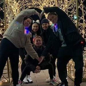 Meet your Posher, Jenely